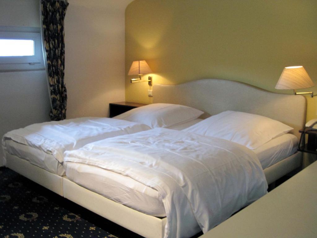 Haus Litzbruck Hotel Düsseldorf Habitación foto