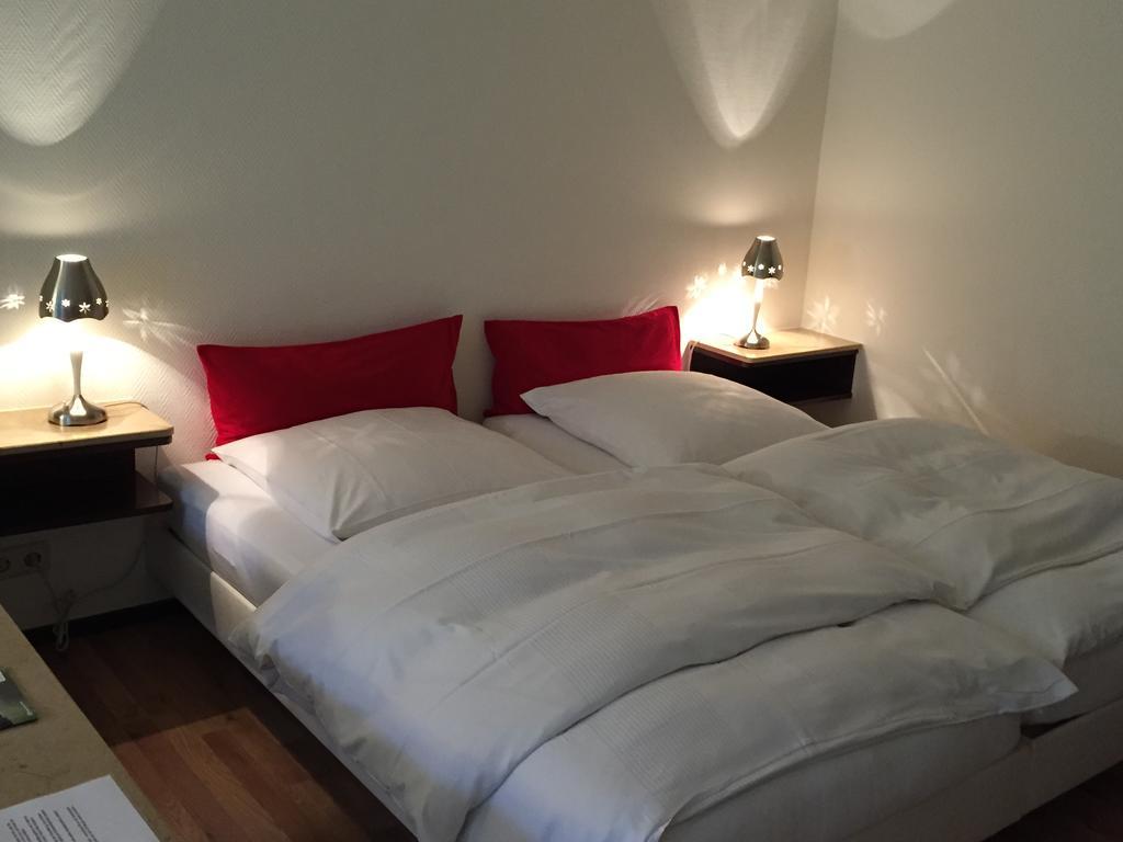 Haus Litzbruck Hotel Düsseldorf Habitación foto